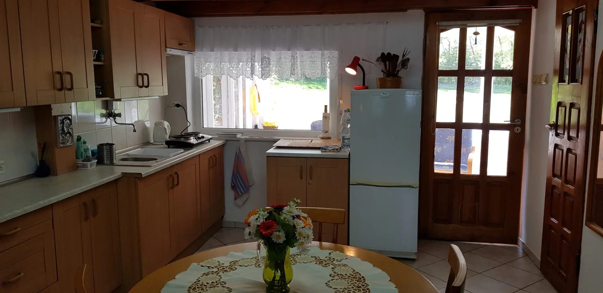 Kuchnia w mieszkaniu Z werandą
